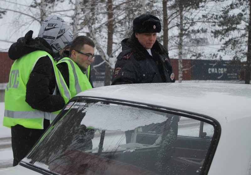 В Лесосибирске студенты прошли стажировку в Госавтоинспекции